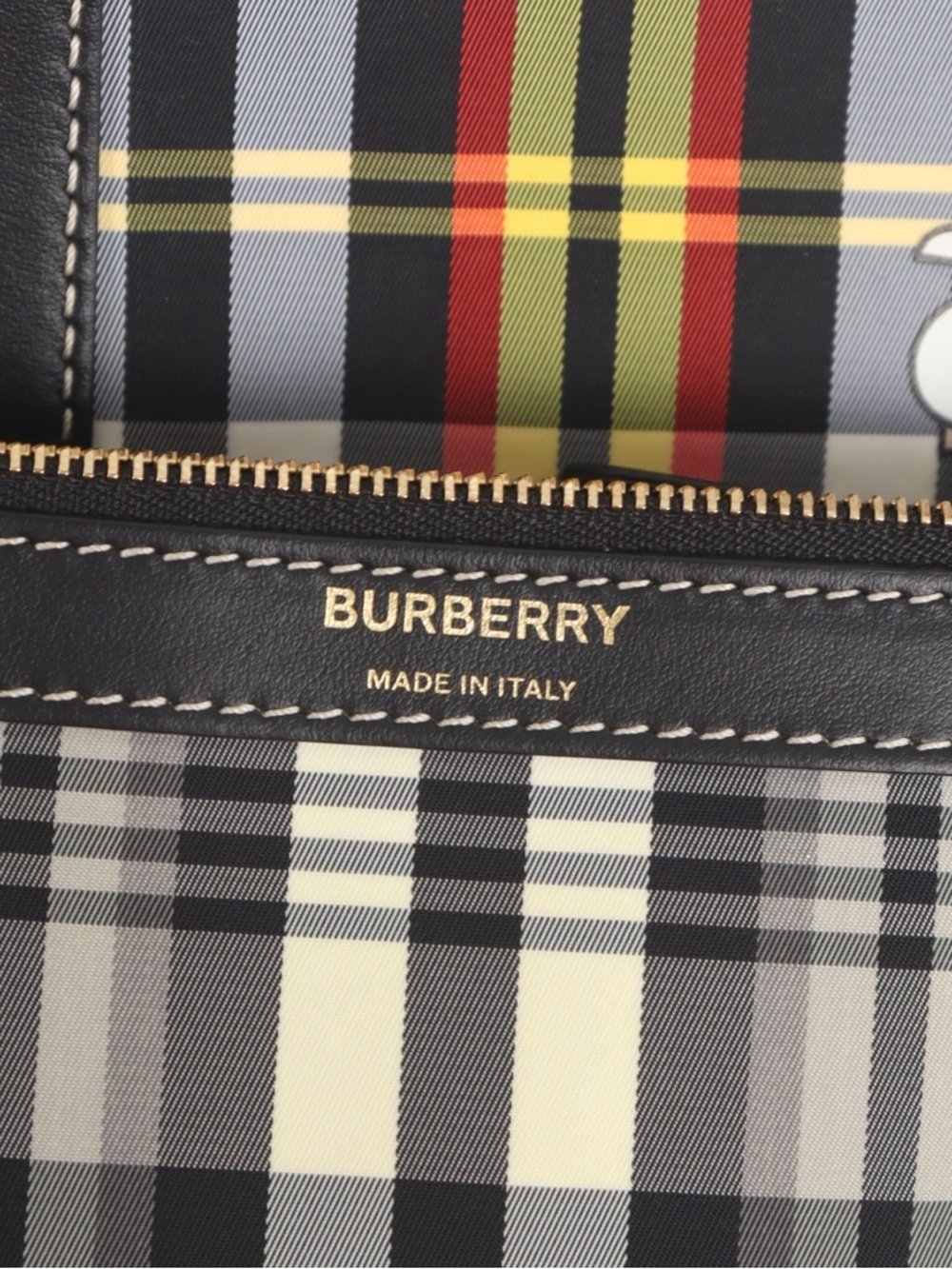 ♥️Burberry Elegant Giant Tartan Plaid Large Tote Bag with Contrast Trim♥️ - Picture 13 of 14